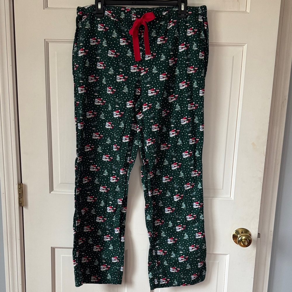 Vineyard Vines Christmas Green Pajama Pants with Ski Print Unisex